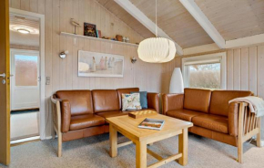 2 Bedroom Cozy Home In Juelsminde